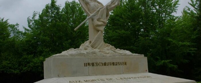Cérémonie commémorant le 100ème anniversaire de la construction du monument de la 69ème division au MORT-HOMME