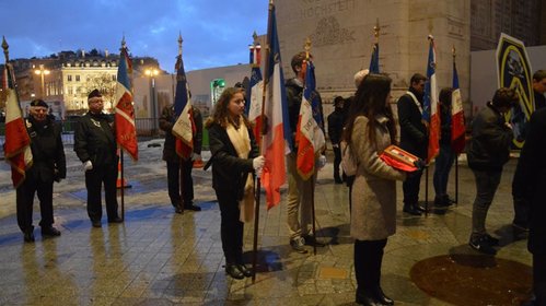 Deux classes du collège de Thierville accompagnent la commune sous l'Arc de Triomphe